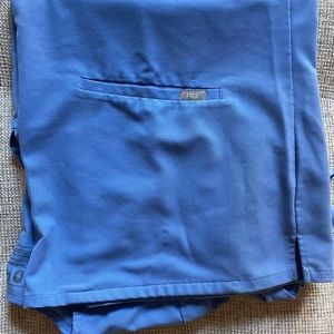 💙 FIGS XXL Casma scrub top in Ceil blue 💙